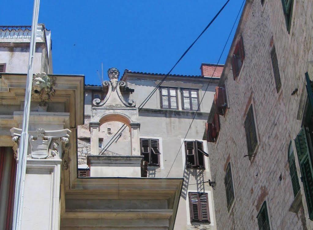 Apartment Sibenik Johnny'S Place Exterior photo